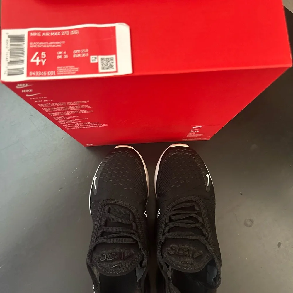 Nike Air Max 270